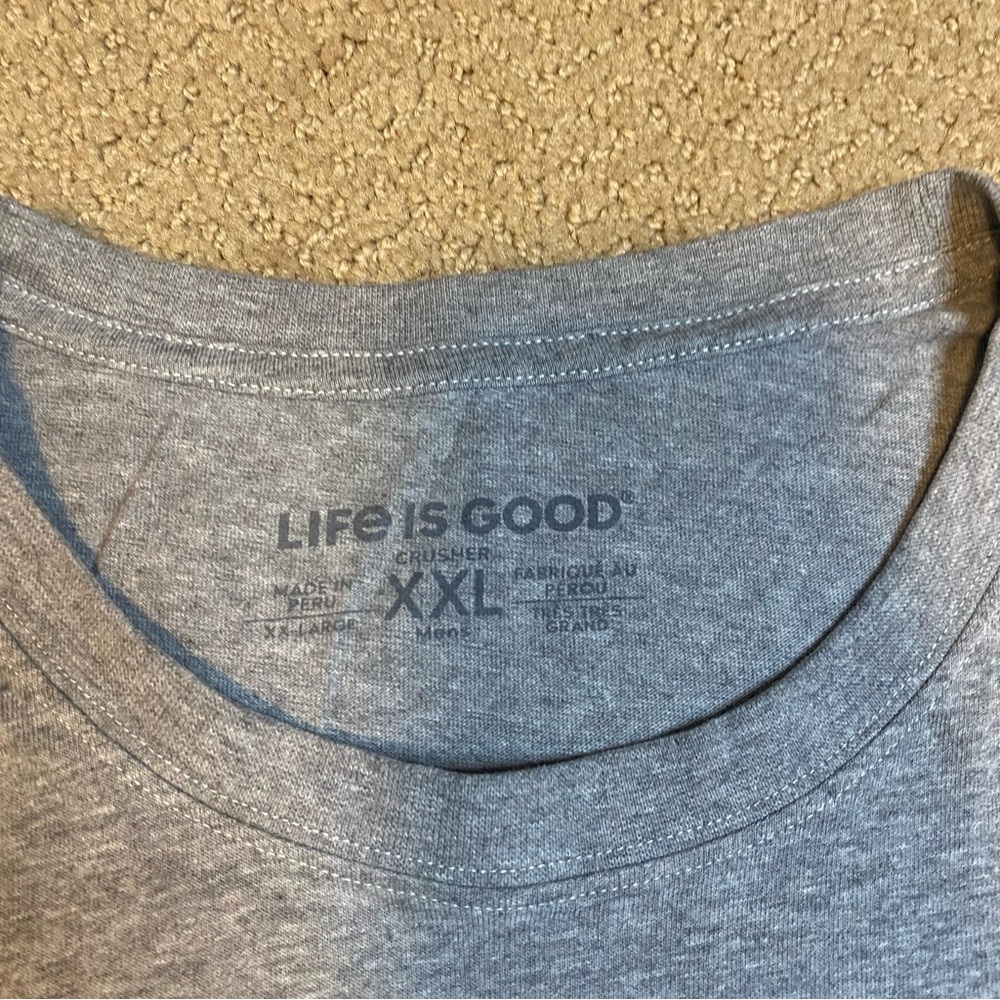 Life Is Good Men's Jake and Rocket Be The Person Crusher Tee Dog - Picture 5 of 10